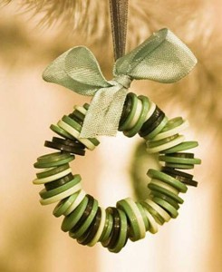 20 DIY Christmas Decorations made from Recycled Materials