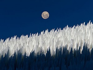 Green living: Penitentes moon Green living: Penitentes moon
