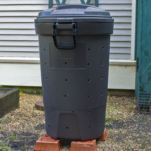 Trash can composter