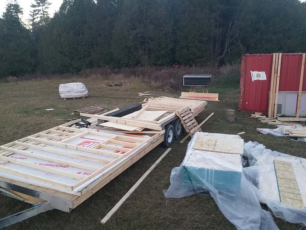 Framing The Walls Of The Tiny House Framing The Walls Of The Tiny House