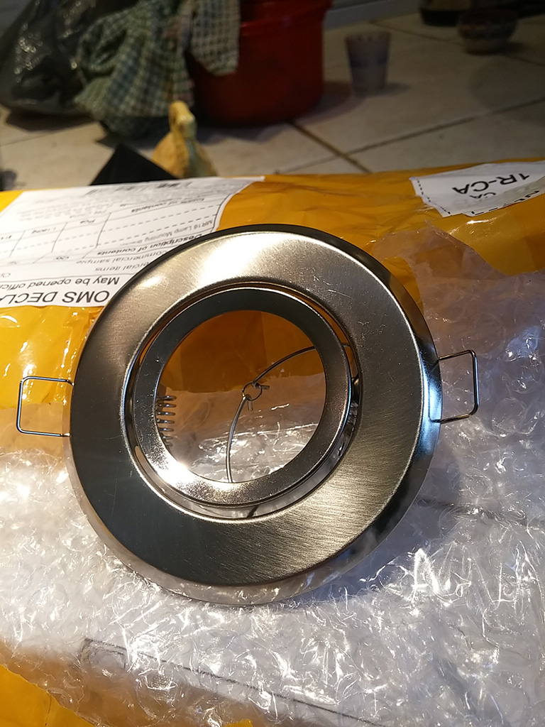 gm-tiny-house-ceiling-fixture