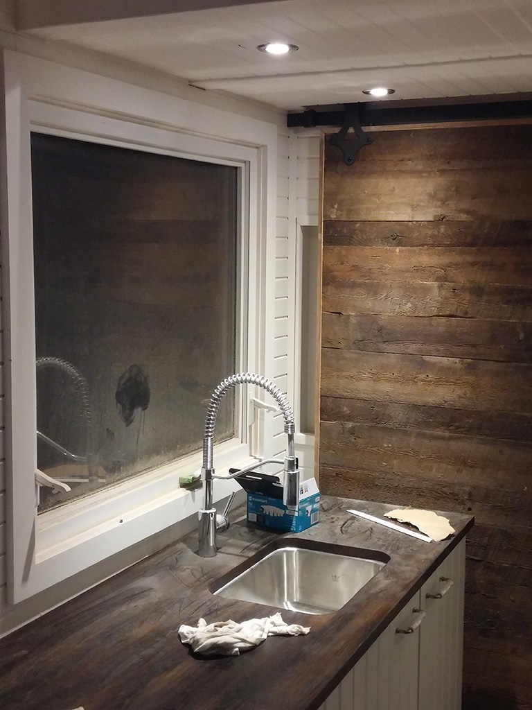 GM Tiny House Kitchen Lighting2